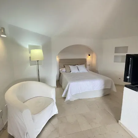 501.serene With Large Terrace And Pool Appartamento *