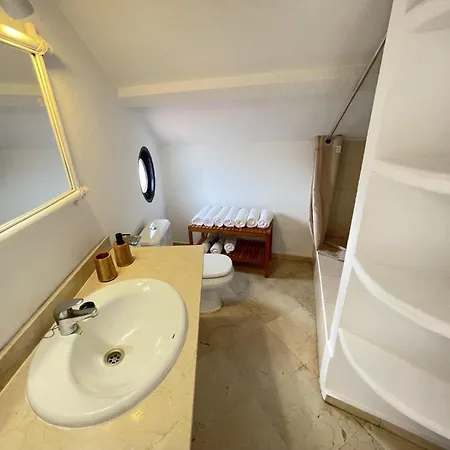501.serene With Large Terrace And Pool
